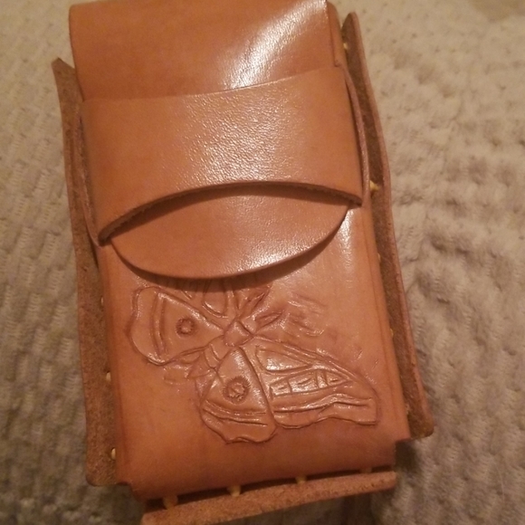 homemade Accessories - Handmade cell phone butterfly holder. Drawer 1000